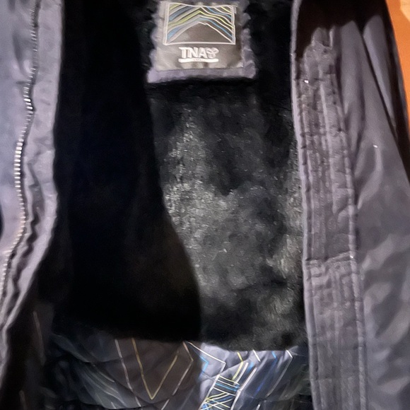 TNA Vail - Picture 4 of 7